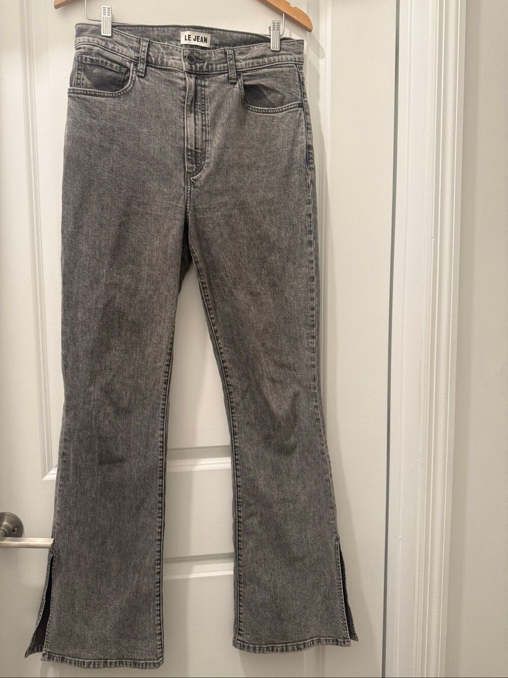 LE JEAN gray wash flared jeans high-rise waist side-slit hems at the ankles Size